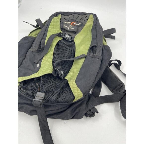Cerro Torre Stealth‎ 30L Green/Black Hiking Backpack - Picture 11 of 14